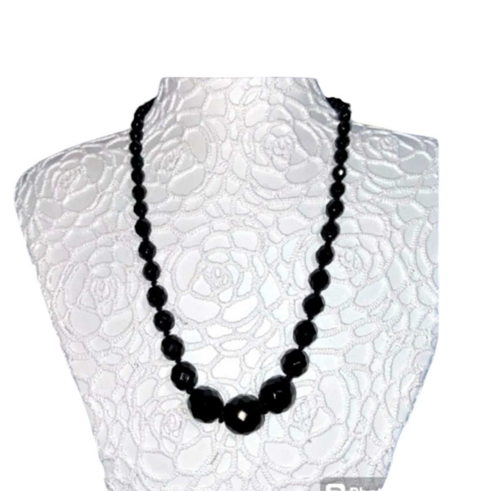 EUC Women’s Black 17” multi faceted gemstone  necklace